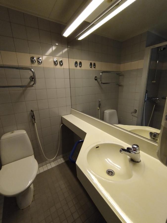 West Side Hotel Turku Esterno foto